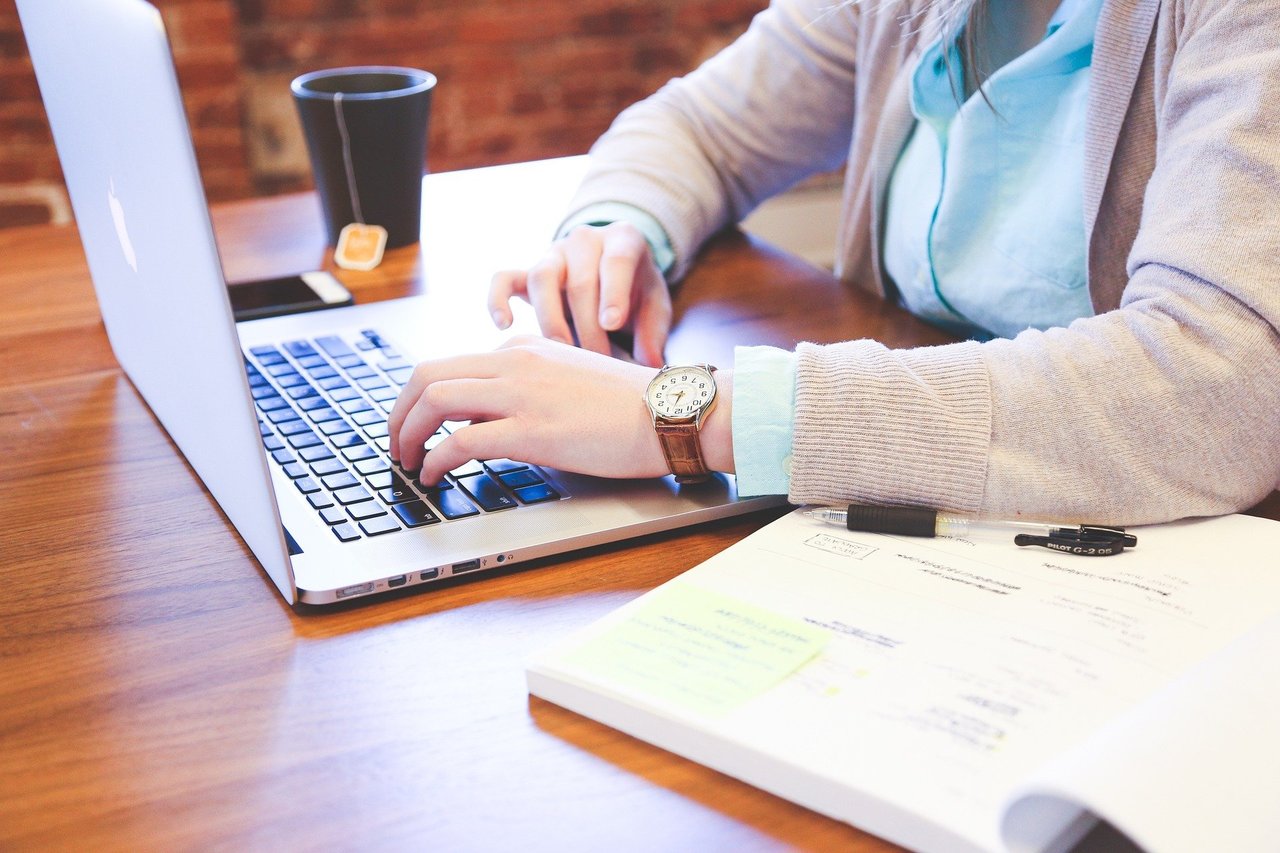 ¿Cómo es estudiar en línea en Universidad IEU? Maestra Online ¿Cómo es estudiar en línea en Universidad IEU? Maestra Online